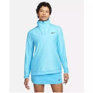 Women’s Nike Windbreaker XL Baby Blue